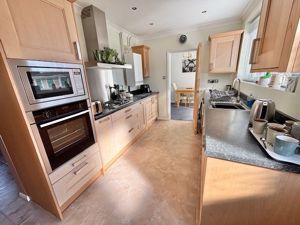 Kitchen- click for photo gallery